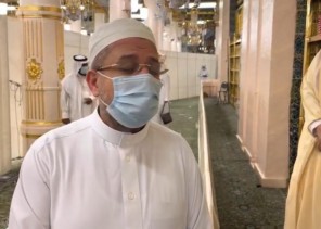شاهد ..وزير الأوقاف المصري من  الروضة الشريفة زيارتها هي أمنية كل مسلم ومن دخلها تمنى أن لايخرج