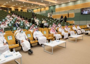 “البيئة” تناقش التسويق الزراعي الإلكتروني وسبل دعم المزارعين في عمليات التوزيع