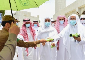 بالصور ..وزير الشؤون الإسلامية يتفقد مسجد التنعيم وجاهزية مرافقه ويطمئن على اكتمال الخدمات