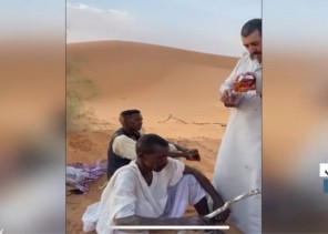 بالفيديو.. المواطن منقذ الوافدين السودانيين في صحراء النفود بـ”شمال حائل” يوضح التفاصيل: “كانا في حالة صعبة وبآخر رمق في حياتهما”