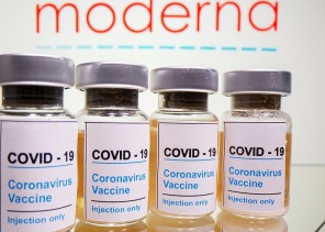 “الغذاء والدواء” توافق على تسجيل لقاح فيروس كورونا “موديرنا”