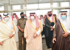 أمير تبوك يطلع على  عدداً من المشاريع التنموية بمحافظة أملج