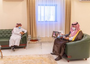 سمو أمير الجوف يستقبل رئيس وأعضاء جمعية سمح للخدمات الطبية بطبرجل