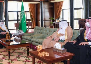 أمير منطقة تبوك يطلع على التقرير السنوي لأعمال ومنجزات المجلس البلدي بالمنطقة