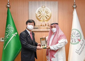 مساعد وزير الدفاع للشؤون التنفيذية يستقبل وزير إدارة برنامج الاستحواذ الكوري