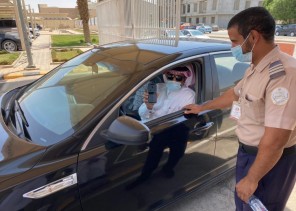 “صحة الرياض” تنفذ جولات ميدانية لمتابعة الالتزام باشتراطات الدخول لمقرات العمل