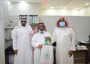 الصحفي “إبراهيم النعمي” يزور جمعية التنمية الأسرية بـ”صبيا” .. ويستمع لأهدافها والفئة المستهدفة لها!