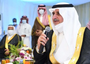 أمير منطقة تبوك يدشّن ويتفقد عدداً من المشروعات التنموية بمحافظة حقل