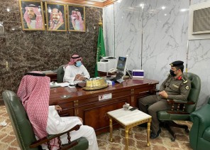 محافظ العيدابي يستقبل مدير شرطة العيدابي