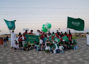 فرق الهلال الأحمر بتبوك ومتطوعيه يتقدمو المشهد في إحتفاء المنطقة باليوم الوطني الواحد والتسعين