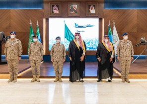 إنفاذًا لتوجيهات سمو ولي العهد.. سمو نائب وزير الدفاع يتفقد قيادة القوات الجوية الملكية السعودية ويُشيد بجاهزيتها القتالية