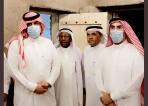 رئيس بلدية محافظة الحائط يزور القرية التراثية