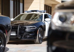 شرطة الرياض: القبض على (4) مقيمين نفذوا (20) عملية نصب واحتيال عبر حسابات مواقع التواصل