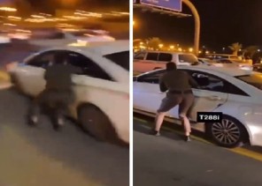 بالفيديو : رجل أمن يتعلق بنافذة مركبة حاول قائدها الهرب .. وهكذا أجبرها على التوقف رغم خطورة الموقف