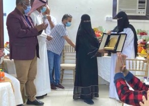 المركز الصحي الغربي بابو عريش يقيم حفل تكريم وتوديع طبيب الأسرة الدكتور بخيت محمد وطبيبة الجراحة الدكتوره ايمان مبارك