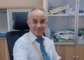 الخطوط السعوديه تكرم الحربي مشرف التنفيذي بمطار الملك عبدالله بن عبدالعزيز بجازان