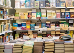 أكبر معرض كتاب في تاريخ المملكة يفتح أبوابه أمام الزوّار.. اليوم