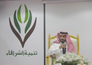 ديوانية الشرافاء تستضيف العقيد ركن عبدالرحمن الودعاني الذي فقد أحد ذراعيه دفاعاً عن الوطن 