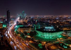 الداخلية: تطبيق الحجر الصحي المنزلي عند قدوم أي من الفئات المستثناة من الحجر الصحي المؤسسي ممن لم يستكملوا تلقي جرعات أي من اللقاحات المعتمدة في المملكة