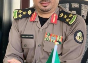 مدير شرطة منطقة الحدود الشماليه يقلد مساعده للشؤؤن الاداريه والماليه رتبته الجديده