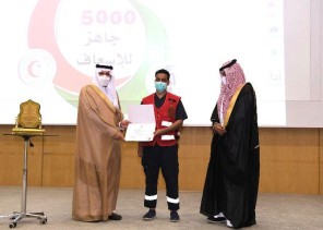 وكيل إمارة منطقة الجوف يكرم سفير الحياة البلوي