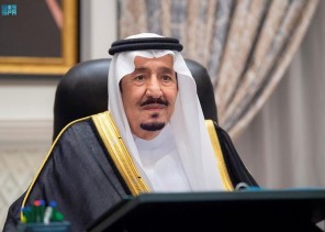 أمام خادم الحرمين الشريفين.. وزير الصحة يؤدي القسم