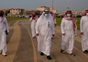 امين منطقة تبوك يدشن المرحلة الأولى من مشروع الحديقة المركزية