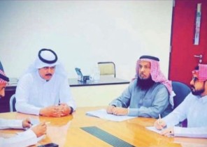 عبر برنامج زووم .. مدير مكتب تعليم الحائط يجتمع مع مدراء المدارس بالمحافظة لمناقشة محاور التهيئة والاستعداد لإختبارات الفصل الدراسي الأول