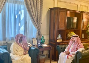 مدير عام فرع الرئاسة العامة لهيئة الأمر بالمعروف في المنطقة الشرقية في زيارة لمحافظ رأس تنورة لتفعيل حملة ” مكارم الأخلاق “