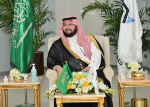 الرئيس الفخري للجمعية السعودية لطب الاسرة والمجتمع يدشن هويتها الجديدة بجامعة الامام عبد الرحمن بن فيصل بالدمام