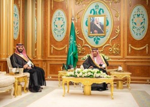 أمام خادم الحرمين.. وزيرا الدفاع والتعليم يؤديان القسم عقب صدور الأمر الملكي بتعيينهما