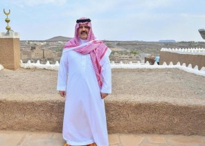 سمو أمير منطقة حائل يزور القرية التراثية بـ”الحائط” .. ويؤكد: المحافظة غنية بكنوزها الأثرية والتراثية