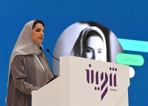 موسم تنوين الإبداعي يستهل فعالياته بجلسة حوارية ضمت مسؤولين ومختصين للعديد من القطاعات