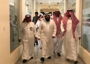 وكيل أمين منطقة الرياض يزور مركز عروى