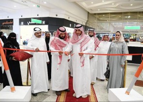 افتتاح معرض “ريشة طيف” بمحطته الخامسة بجازان ..