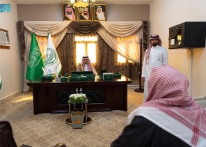 سمو أمير الجوف يتفقد مركز خوعاء ويلتقي أهالي المركز