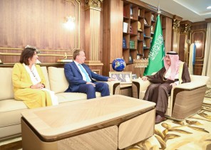 سمو أمير جازان يستقبل سفير جمهورية ألمانيا الاتحادية لدى المملكة ..