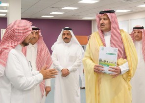 سمو أمير المدينة المنورة يطّلع على مستجدات الخطة التطويرية لأعمال وكالة الحقوق والإدارة القانونية بإمارة المنطقة