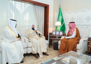 نائب أمير الشرقية يستقبل معالي وزير الشؤون الاسلامية والدعوة والإرشاد