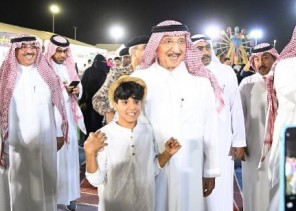 أمير منطقة جازان يزور مقر مهرجان صبيا للتسوق والترفيه