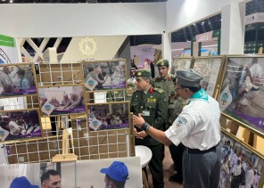 مدير عام الجوازات يزور جناح الكشافة في معرض خدمات الحج والعمرة