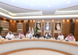 أمين الشرقية يستقبل رئيس اللجنة اللوجستية بغرفة الشرقية