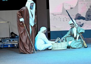 مسرحية ” الليوان ” تجسِّد اعتزاز أهالي تبوك بيوم التأسيس وتلهب حماسَهم