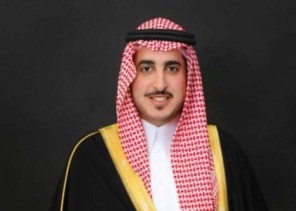 أمير منطقة الجوف يعزي رئيس مركز الرديفة والرافعية في وفاة والدته