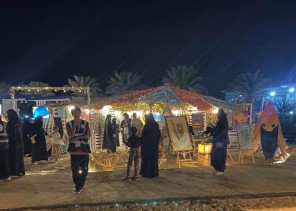 اقبال كبير على معرض “ابحر بألواننا” الخاص بفريق بيش آرت للفنون البصرية