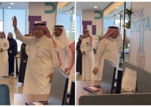 شاهد.. الدكتور “ماجد القصبي” يودع الموظفين في وزارة الإعلام : “حللوني وبيحوني وبيض الله وجهكم”