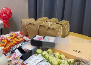 في أجواء رمضانية مميزة .. فريق “احنا نقدر” التطوعي يُساهم في تفطير نزيلات مركز التأهيل الشامل بحائل