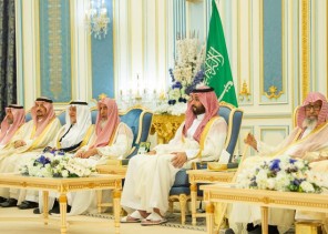 ولي العهد يستقبل المهنئين بشهر رمضان المبارك
