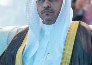 اكاديمي يوم العَلم تذكير براية تحمل قدسية دينية ودلالات تاريخية ومعنوية