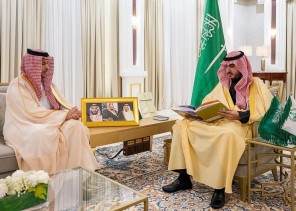 سمو أمير منطقة الجوف يتسلّم التقرير الختامي لأعمال منتدى الجوف الزراعي الدولي ويكرم ثلاثة نحالين وينوه بدعم القيادة للقطاع الزراعي